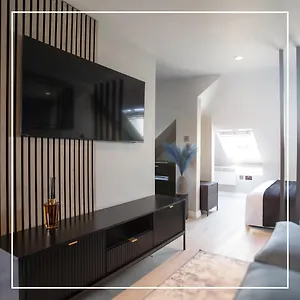 Beautiful - London Apartment Hounslow