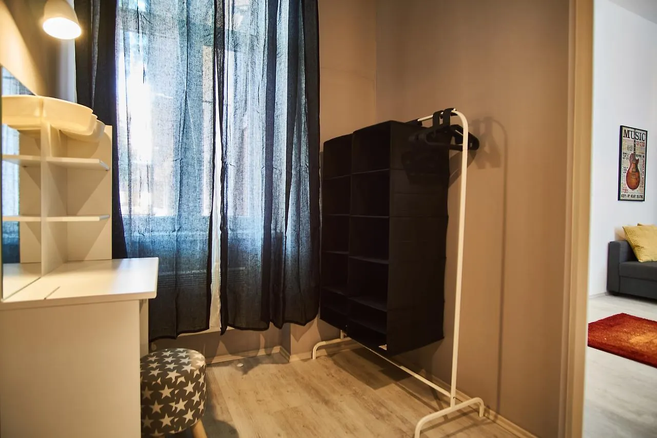 Design Apartment In The City Center With Ac Budapest